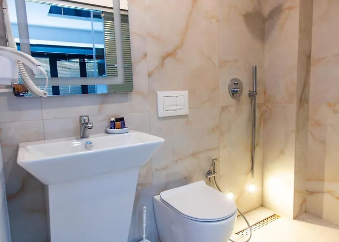 Hotel The Bubbles - Jacuzzi Tirana