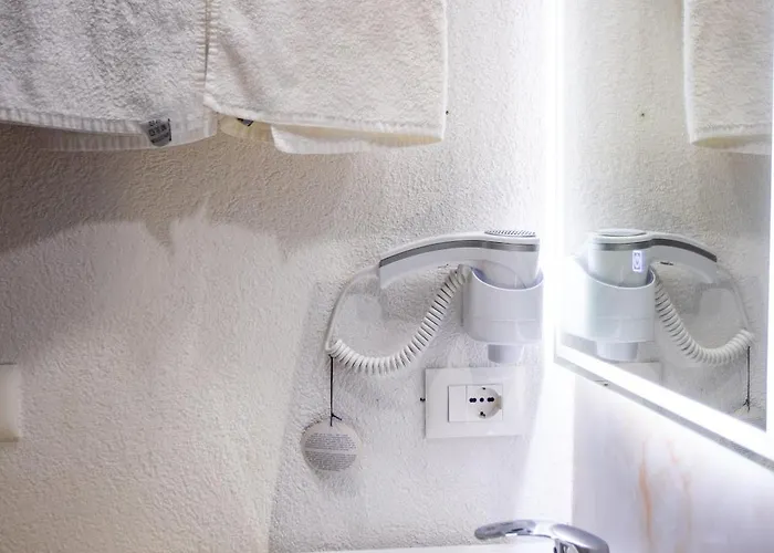 The Bubbles - Jacuzzi