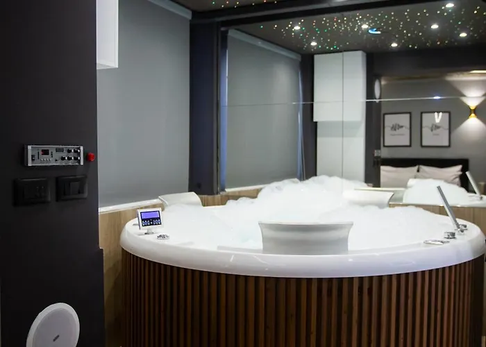 The Bubbles - Jacuzzi