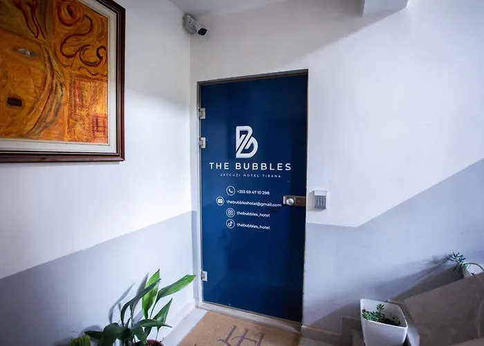 Hotel The Bubbles - Jacuzzi Tirana