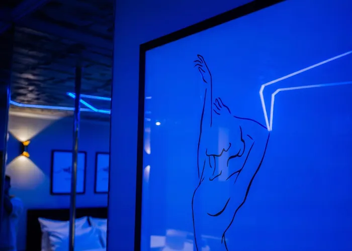 The Bubbles - Jacuzzi Hotel Tirana