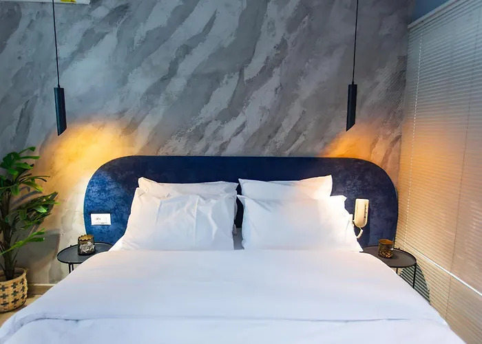 The Bubbles - Jacuzzi 3* טיראנה