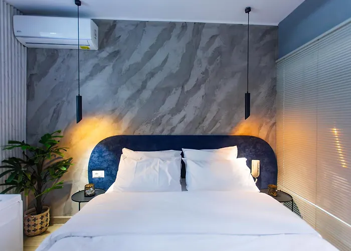 מלון The Bubbles - Jacuzzi 3*