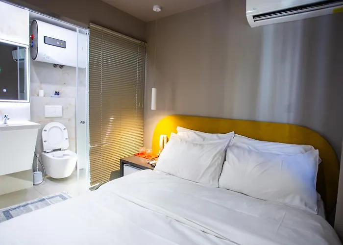 The Bubbles - Jacuzzi 3* טיראנה